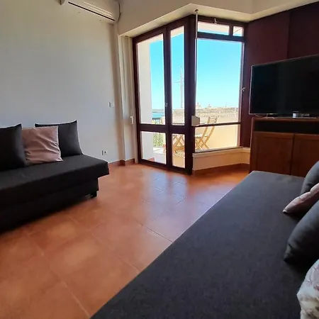 Fortaleza 1bdr W/balcony By Lovelystay