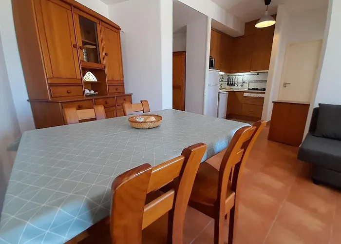 Fortaleza 1bdr W/balcony By Lovelystay